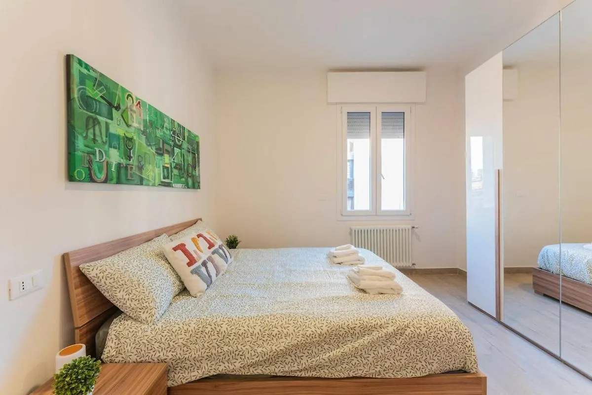 Apartment A Soli 10 Min Da Sant'Orsola - Interno 12 Design E Comfort Bologna
