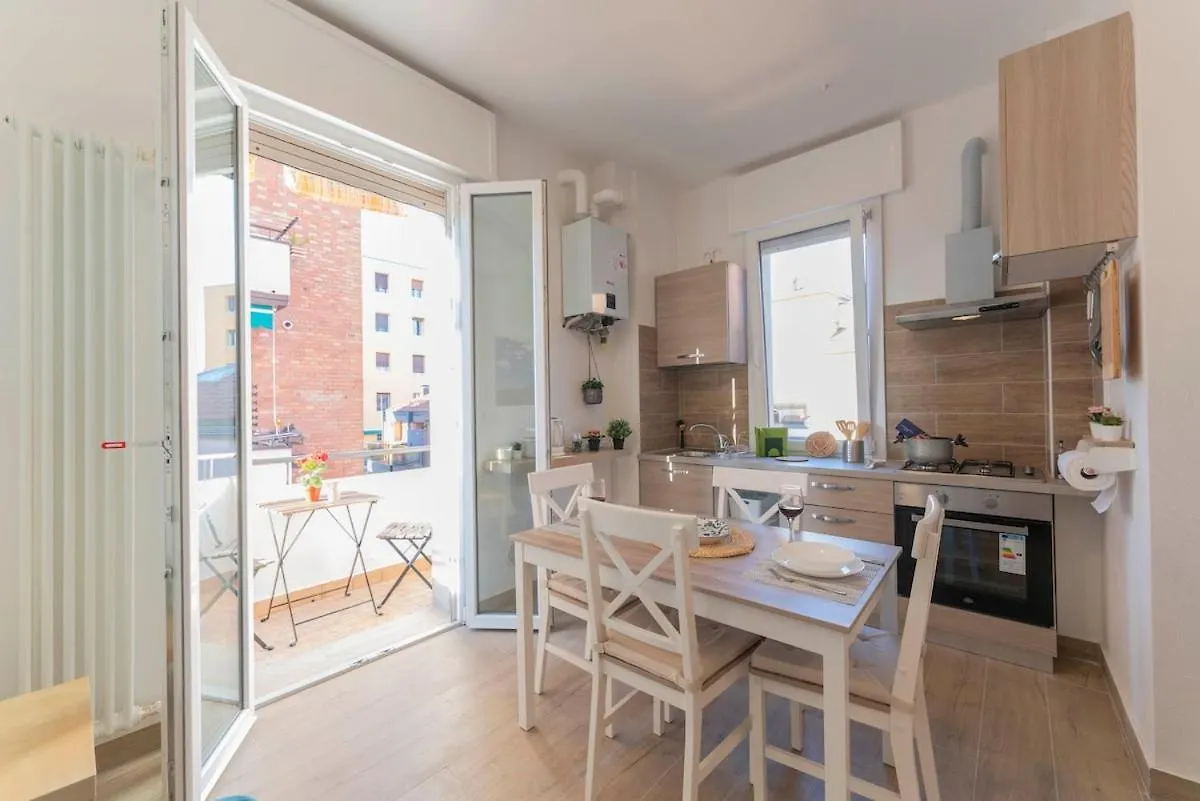 Apartment A Soli 10 Min Da Sant'Orsola - Interno 12 Design E Comfort Bologna