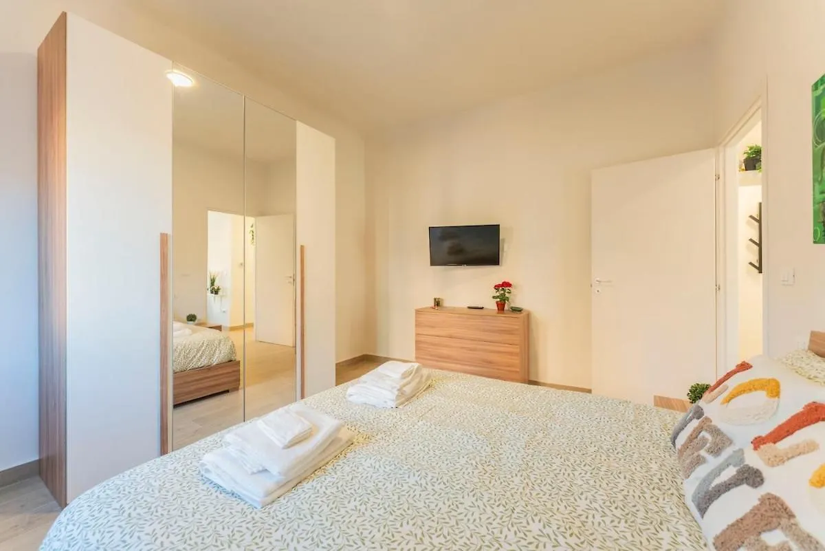 A Soli 10 Min Da Sant'Orsola - Interno 12 Design E Comfort Bologna Apartment