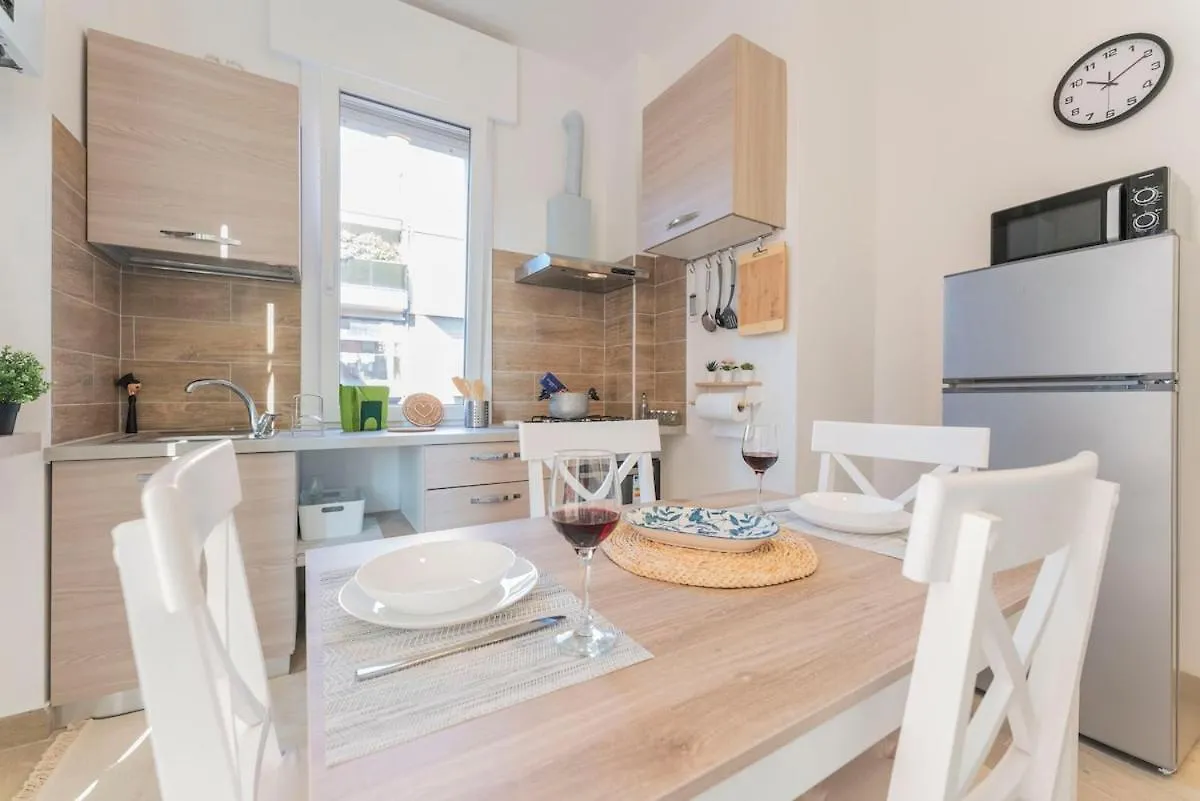 A Soli 10 Min Da Sant'Orsola - Interno 12 Design E Comfort Bologna 0*,