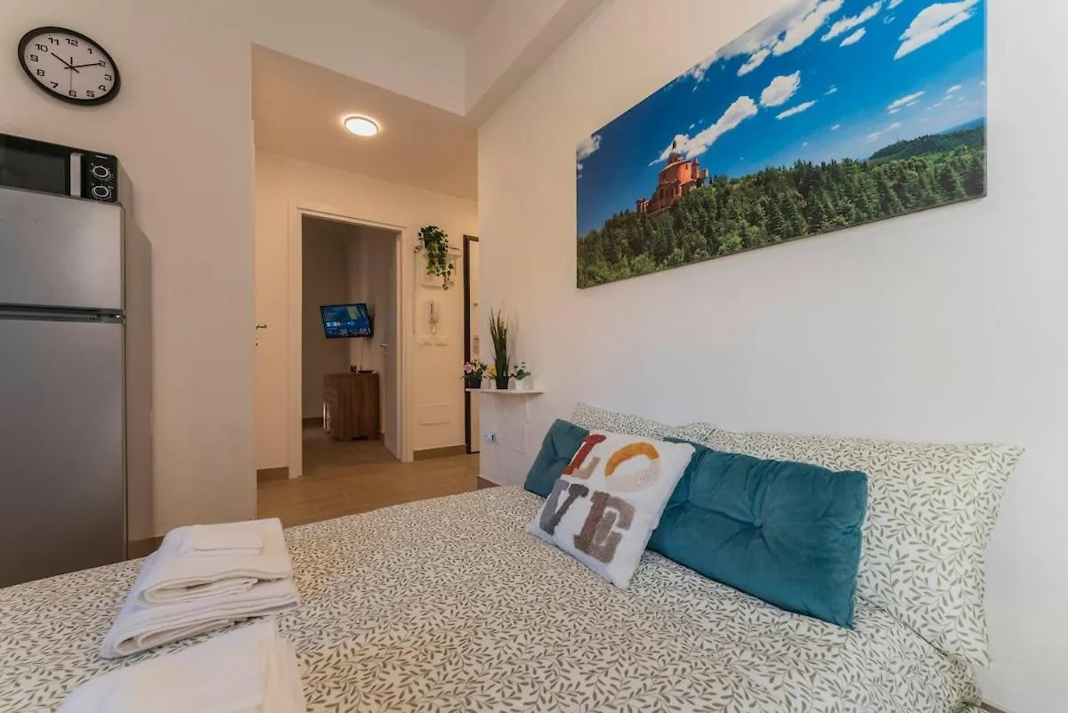 Apartment A Soli 10 Min Da Sant'Orsola - Interno 12 Design E Comfort Bologna Italy